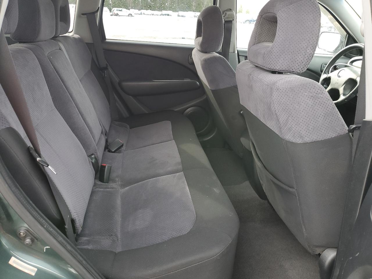 2003 Mitsubishi Outlander - Image 11