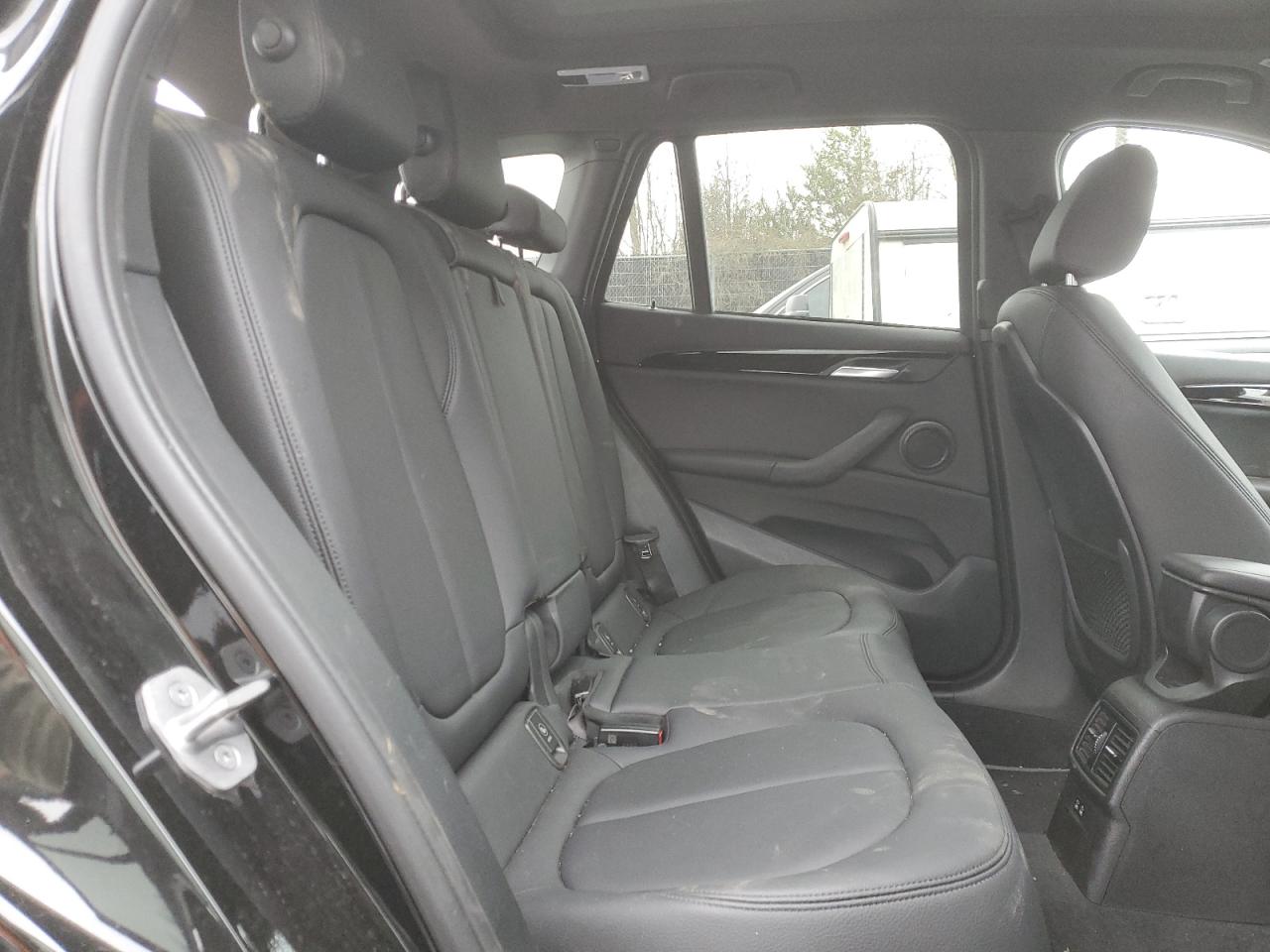 2022 BMW X1 - Image 11