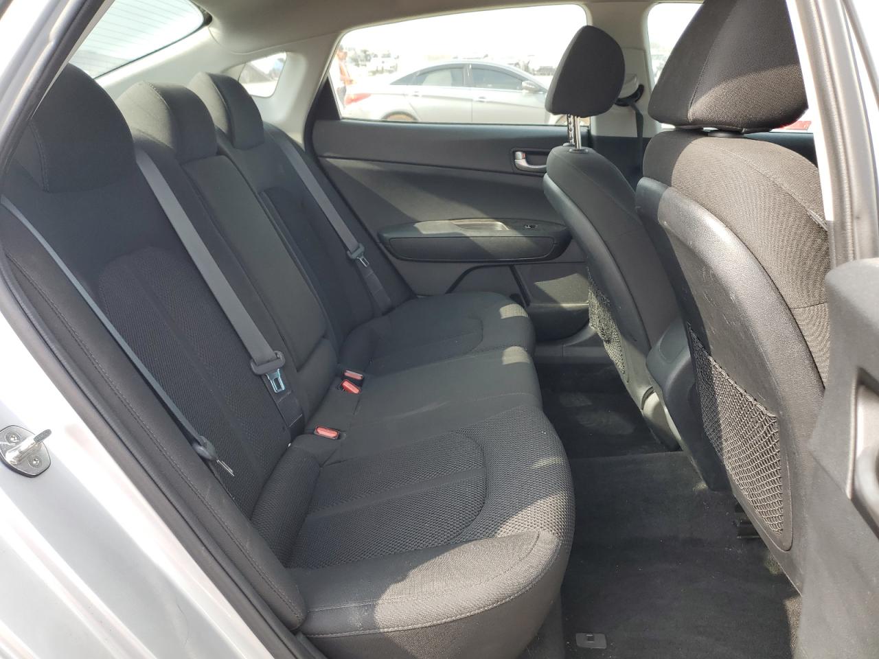 2019 Kia Optima - Image 10