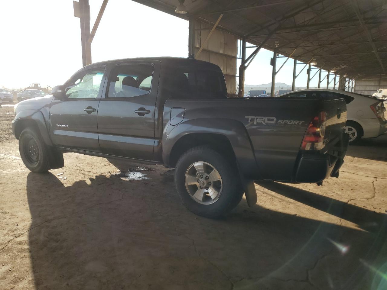 2014 Toyota Tacoma - Image 2