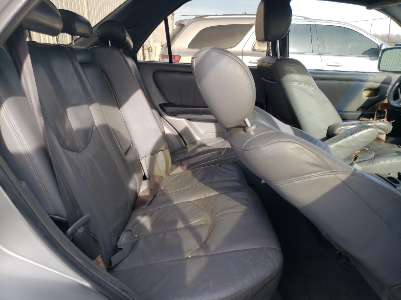 1999 Lexus RX - Image 11