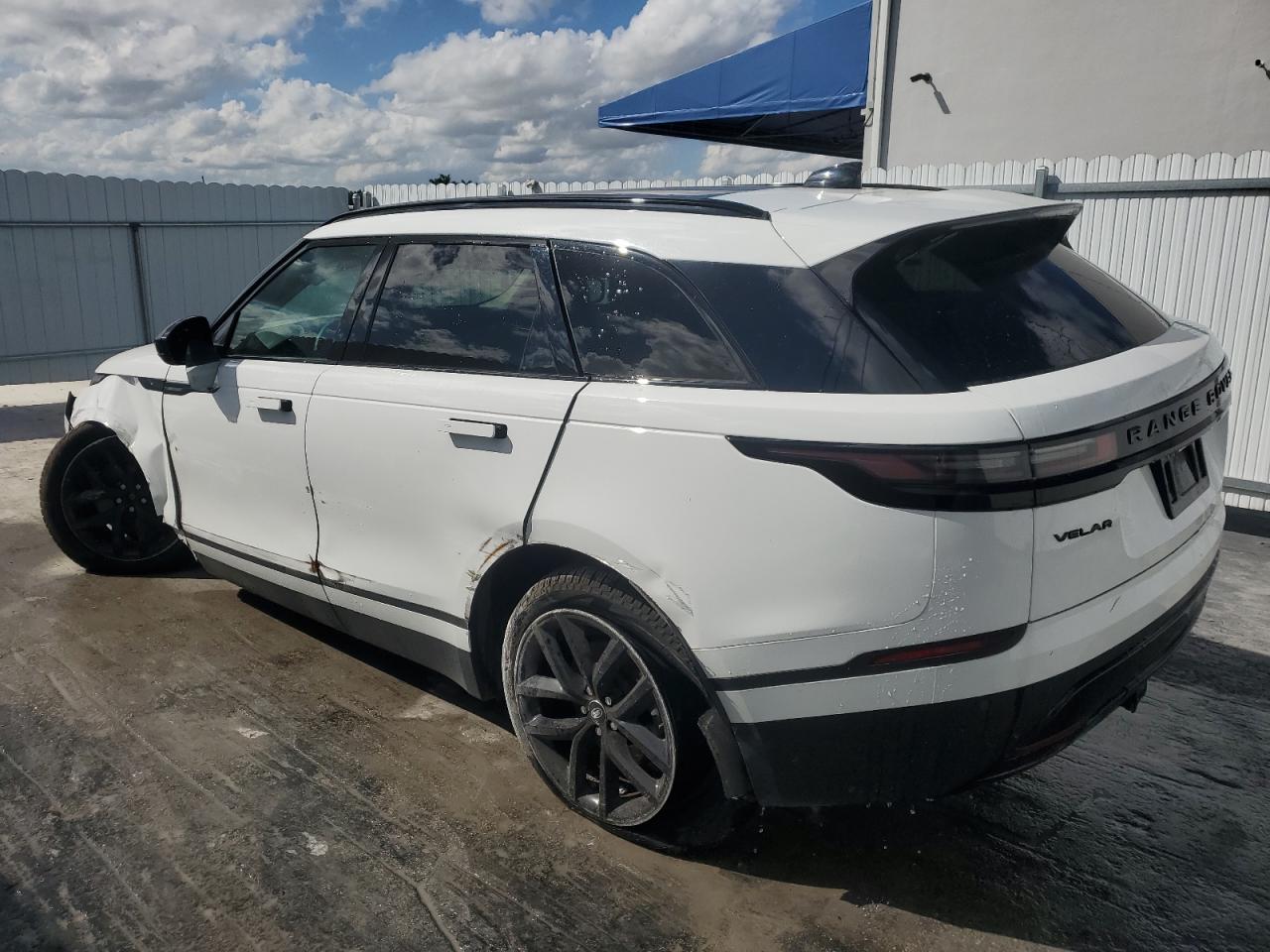 2024 Land Rover Range Rover - Image 2