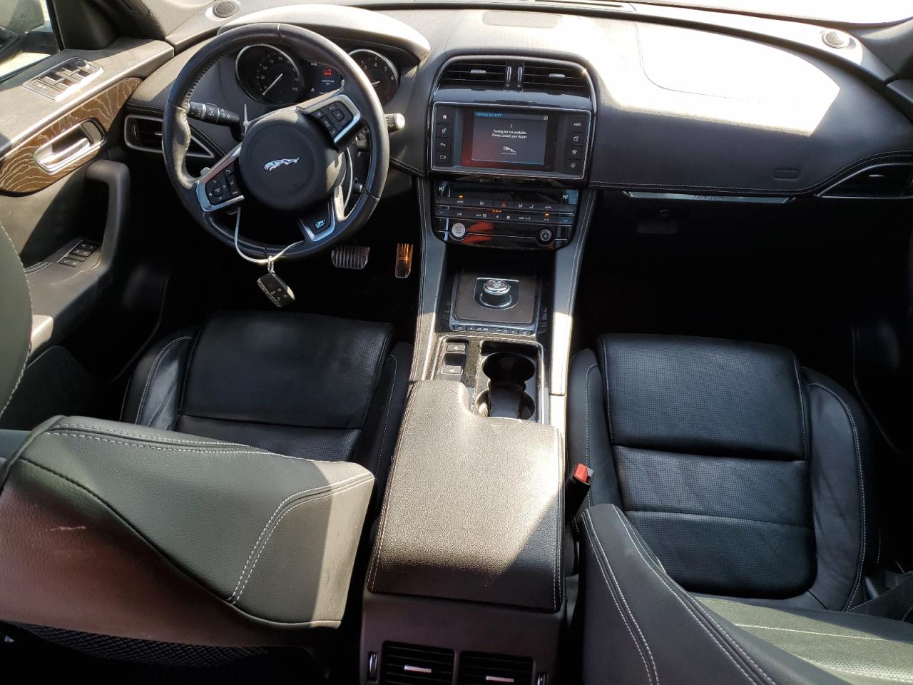 2018 Jaguar F-Pace - Image 8