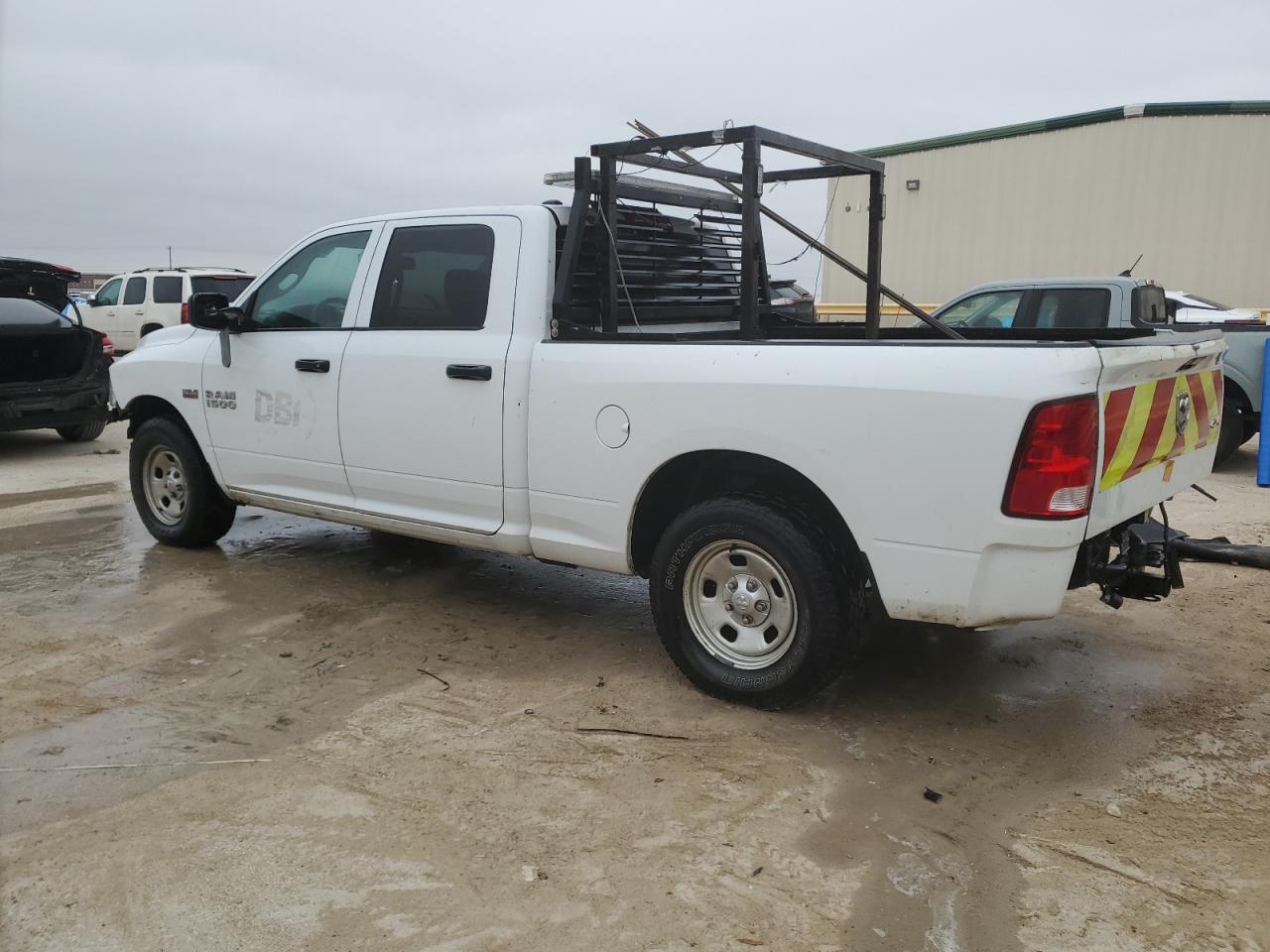 2016 RAM 1500 - Image 2