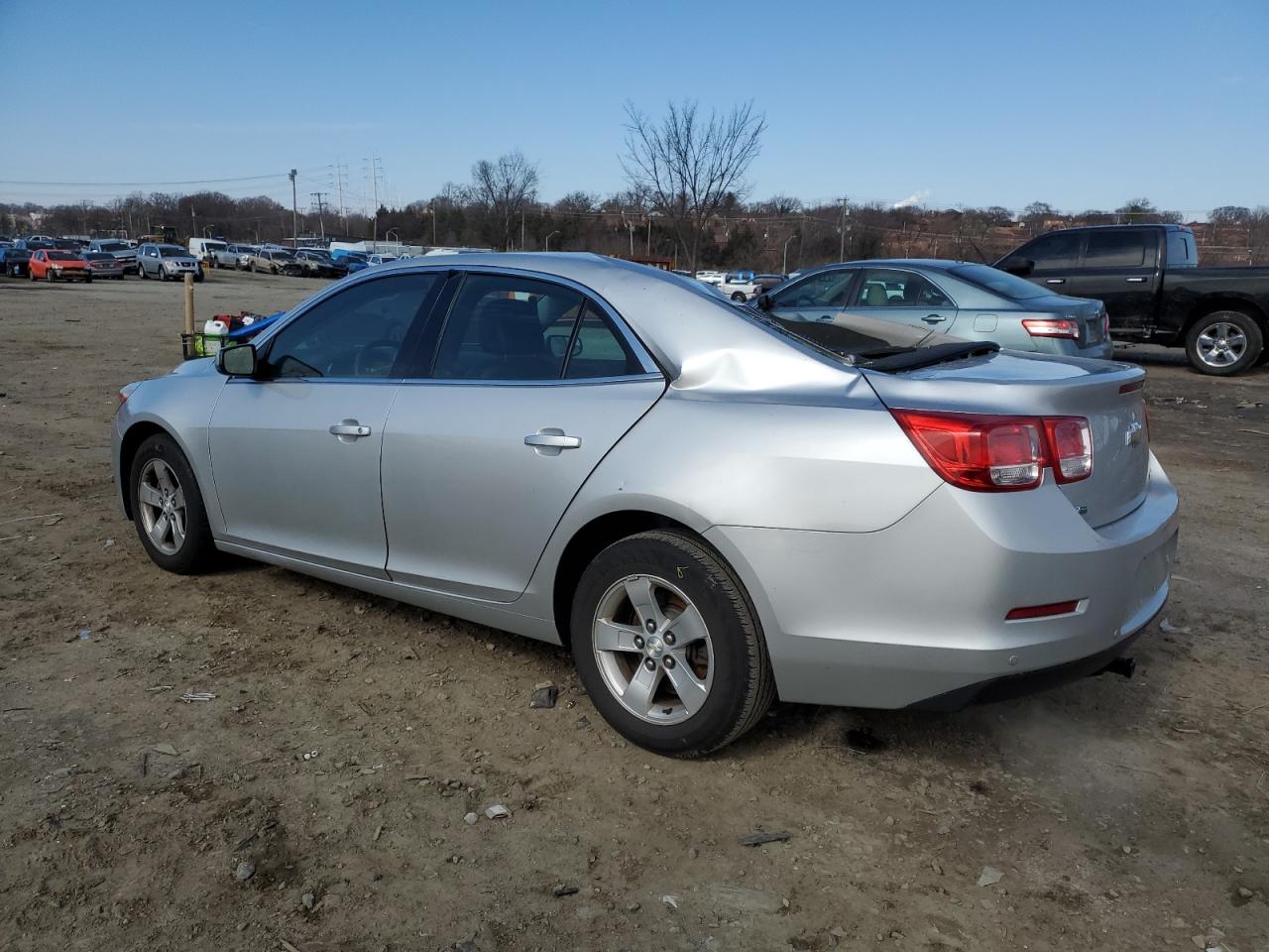 2016 Chevrolet Malibu - Image 2