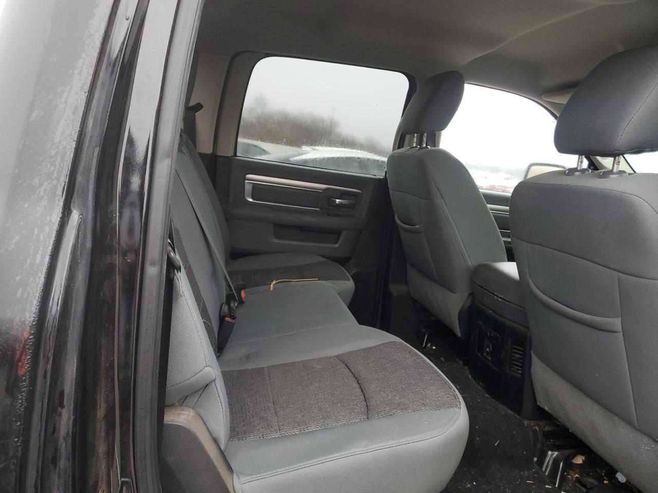2014 RAM 1500 - Image 10