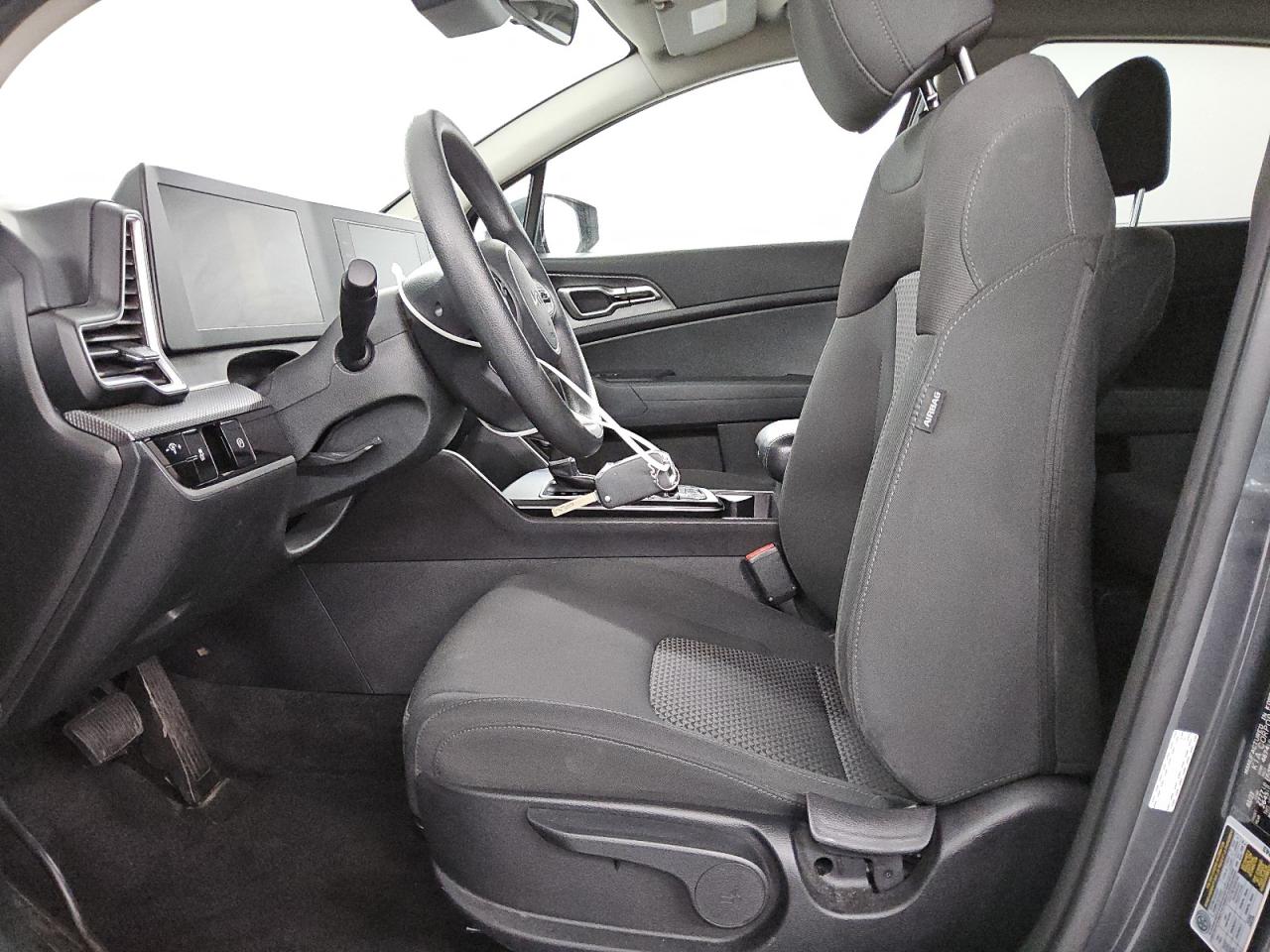 2023 Kia Sportage - Image 7