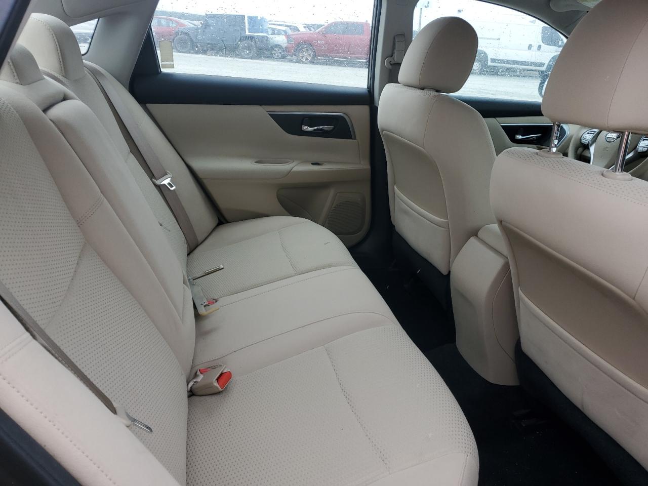 2015 Nissan Altima - Image 10