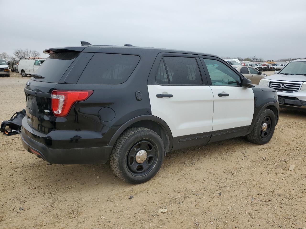 2016 Ford Explorer - Image 3