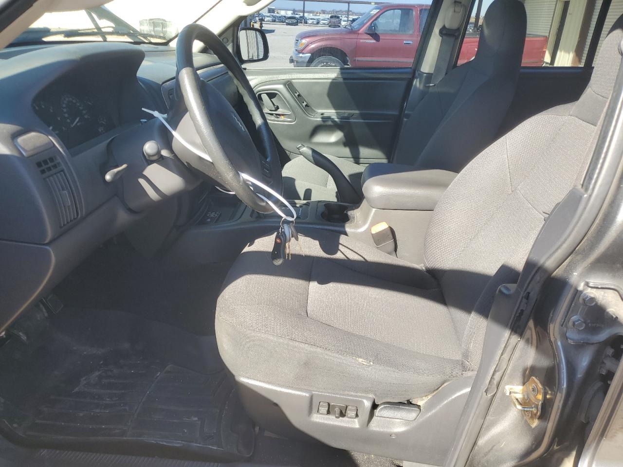 2004 Jeep Grand Cherokee - Image 7