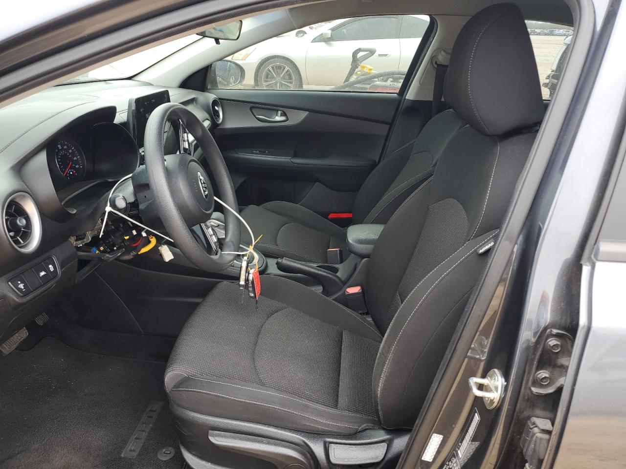 2021 Kia Forte - Image 7
