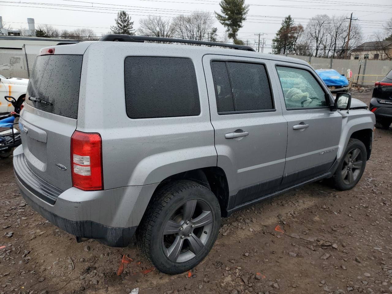 2015 Jeep Liberty (Patriot) - Image 3