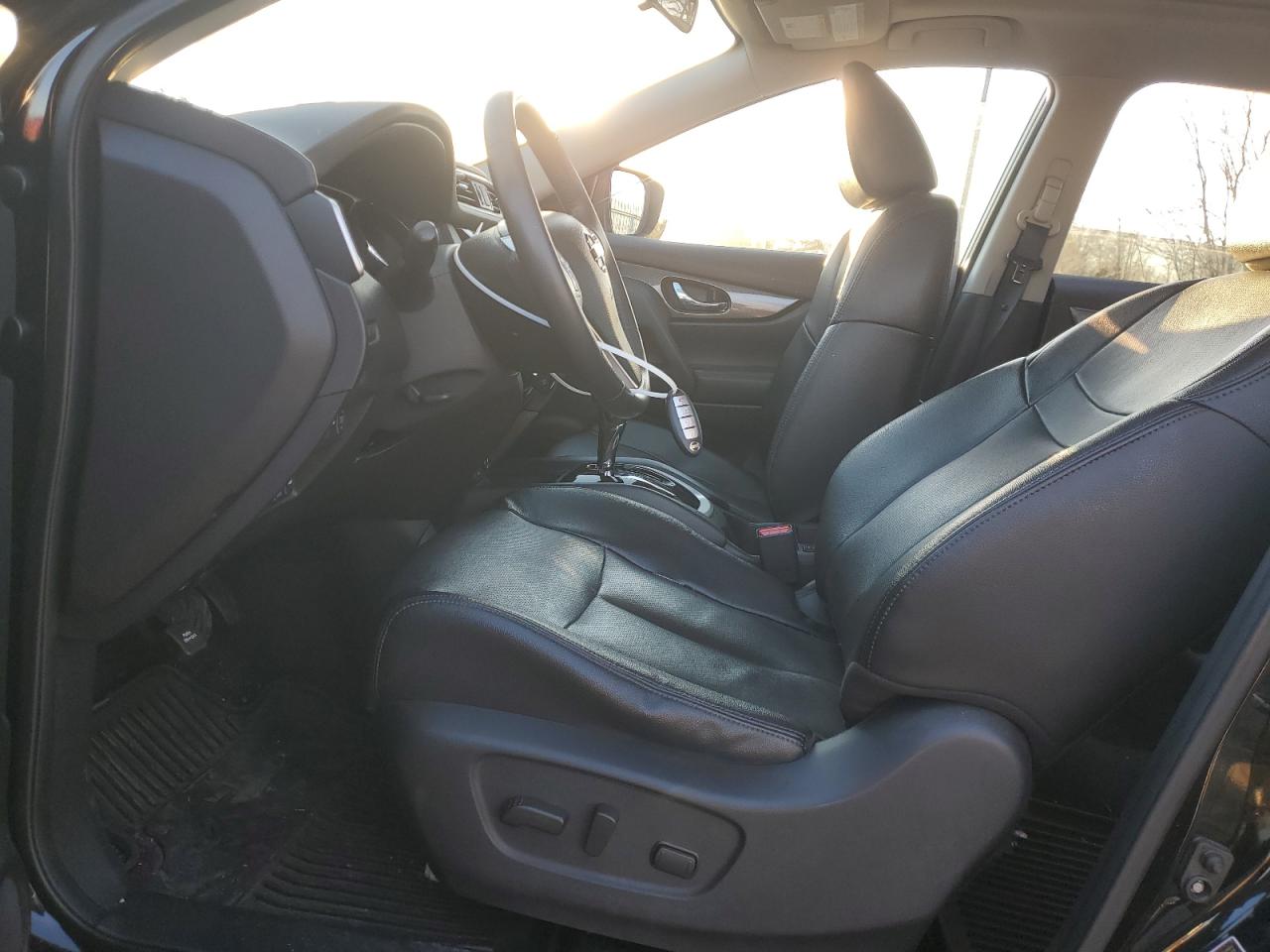 2016 Nissan Rogue - Image 7