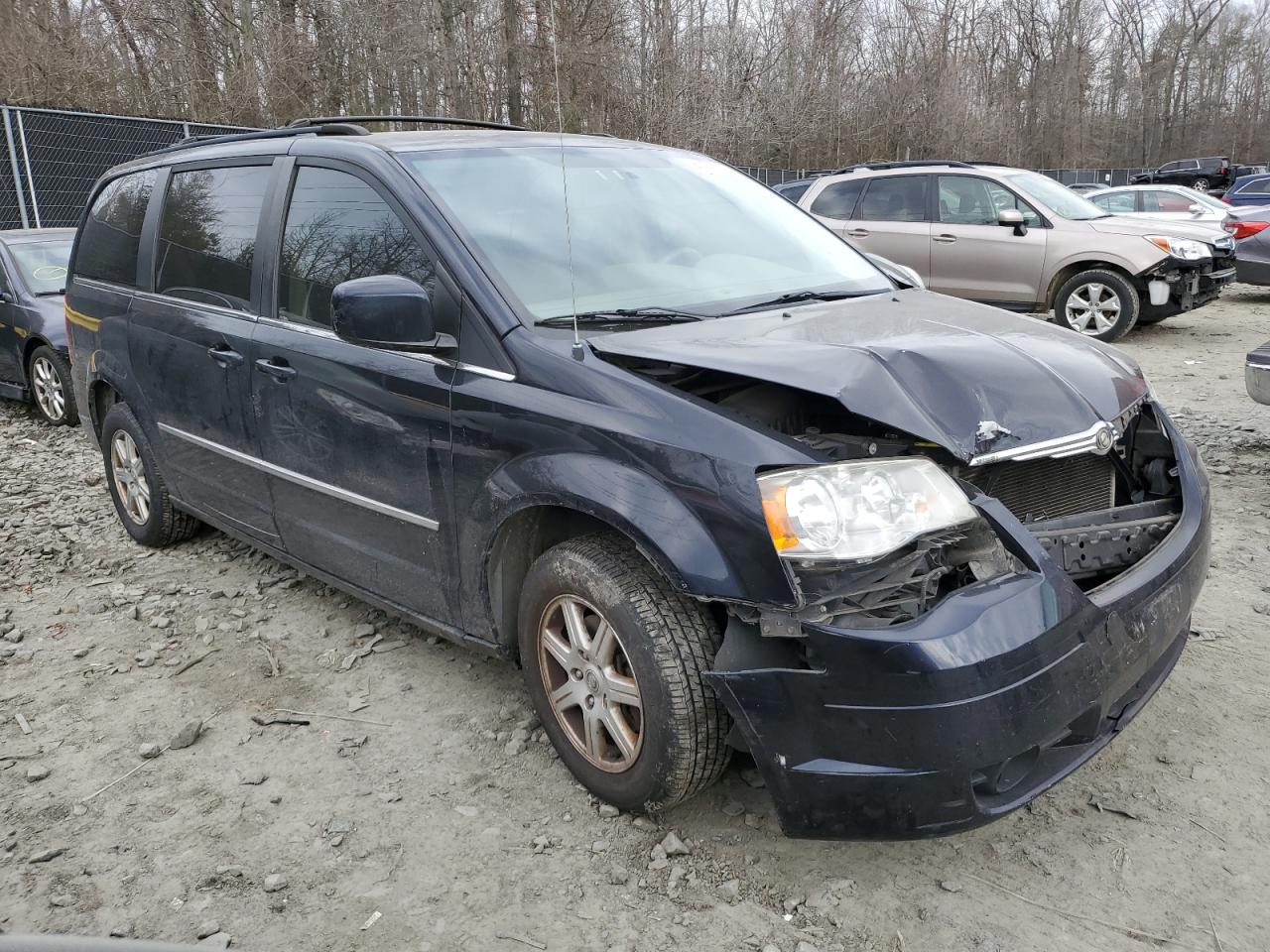 2010 Chrysler Town & Country - Image 4