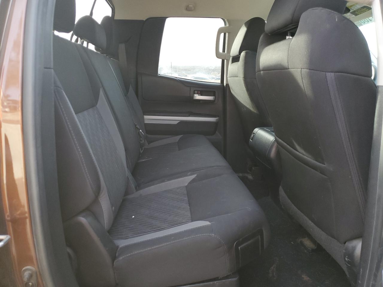 2017 Toyota Tundra - Image 10