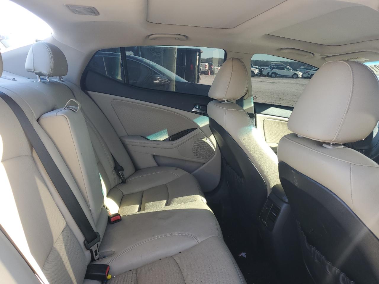 2013 Kia Optima - Image 10
