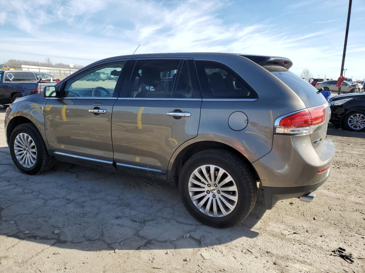 2012 Lincoln MKX - Image 2