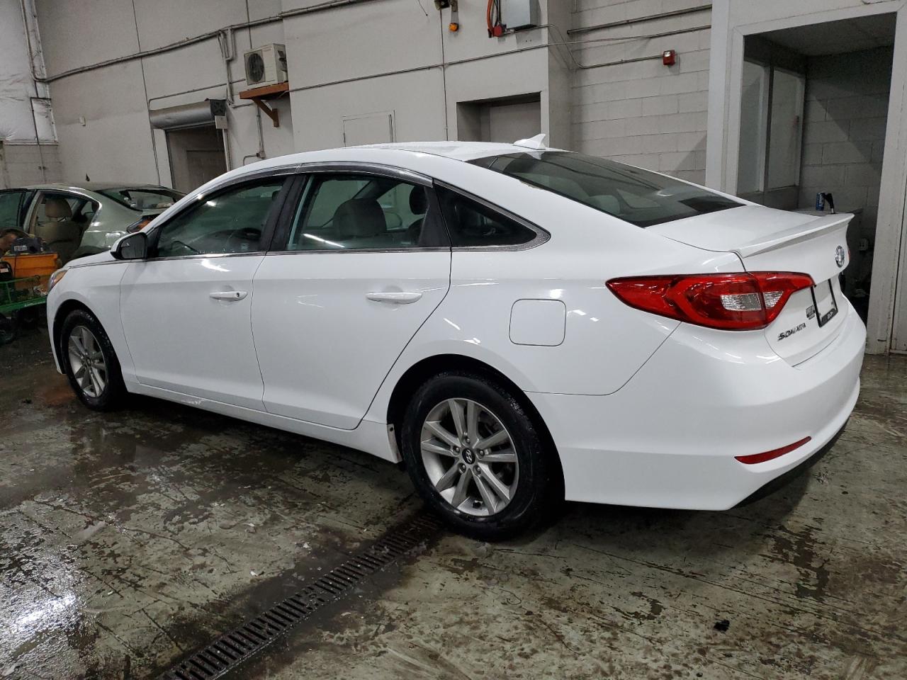 2015 Hyundai Sonata - Image 2