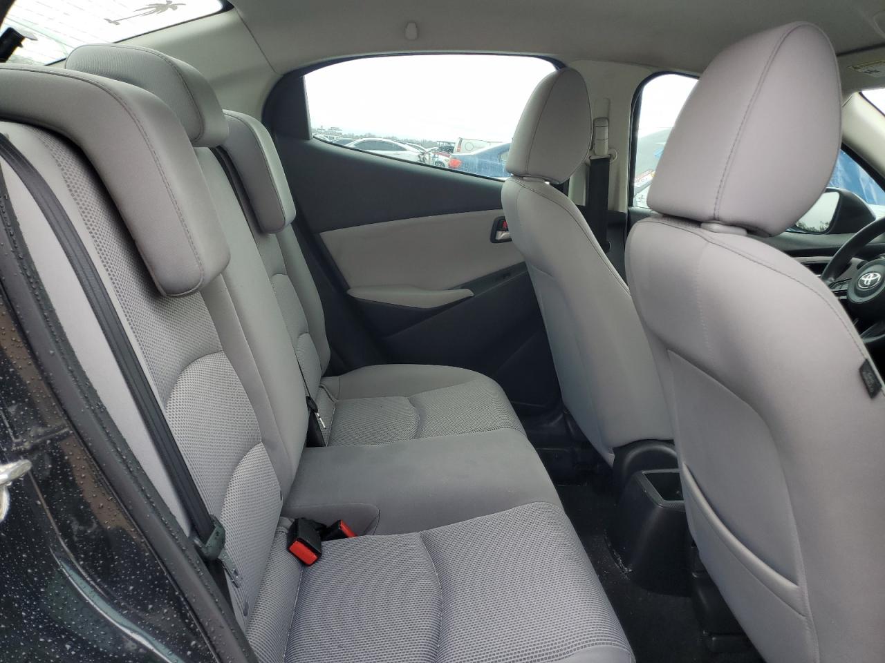 2019 Toyota Yaris - Image 10