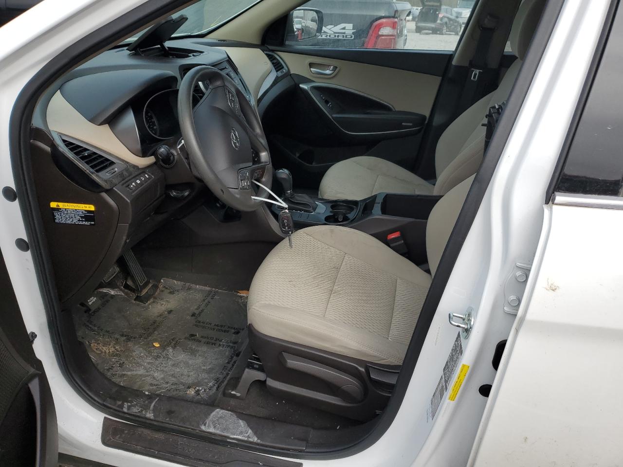 2017 Hyundai Santa Fe - Image 7