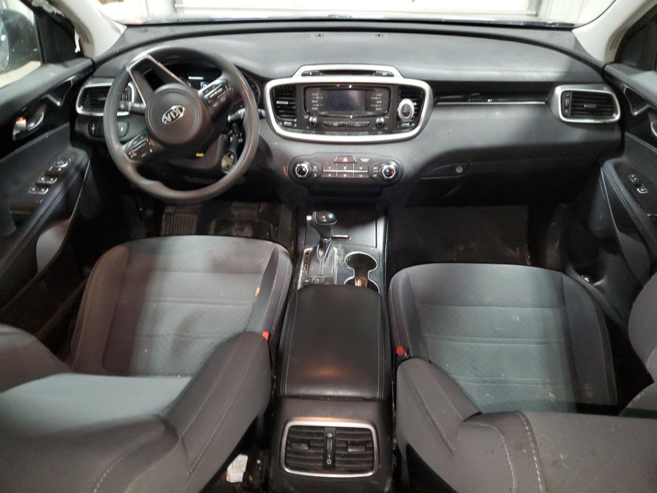 2017 Kia Sorento - Image 8