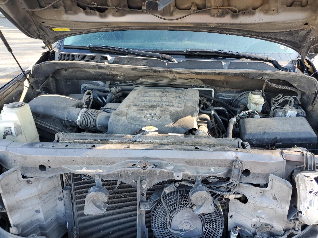 2016 Toyota Sequoia - Image 13