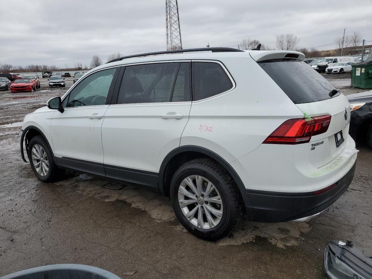 2019 Volkswagen Tiguan - Image 2