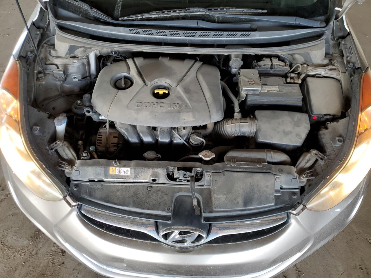 2013 Hyundai Elantra - Image 11