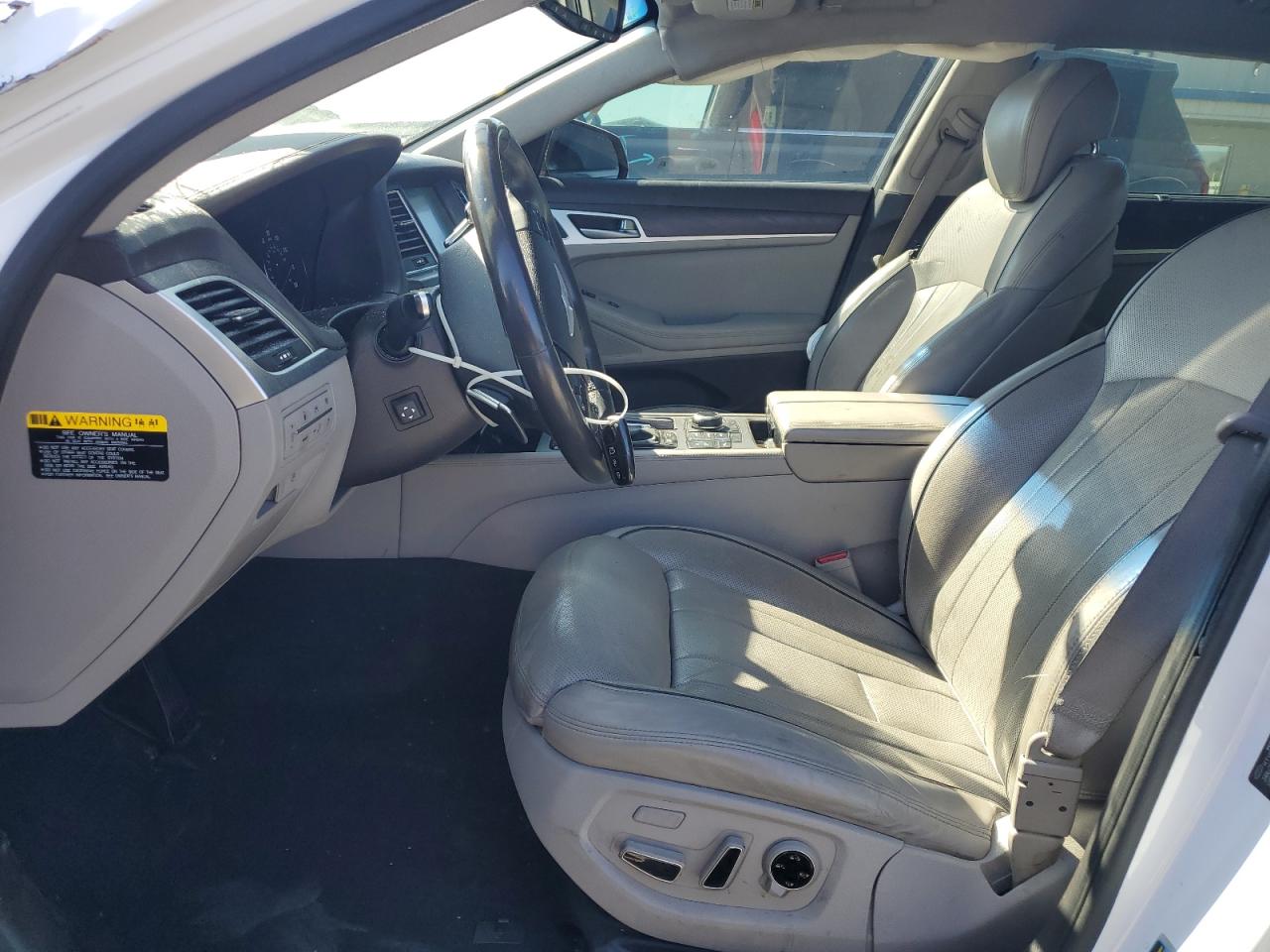 2015 Hyundai Genesis 3.8L VIN: KMHGN4JE2FU079041 Lot: 46536175