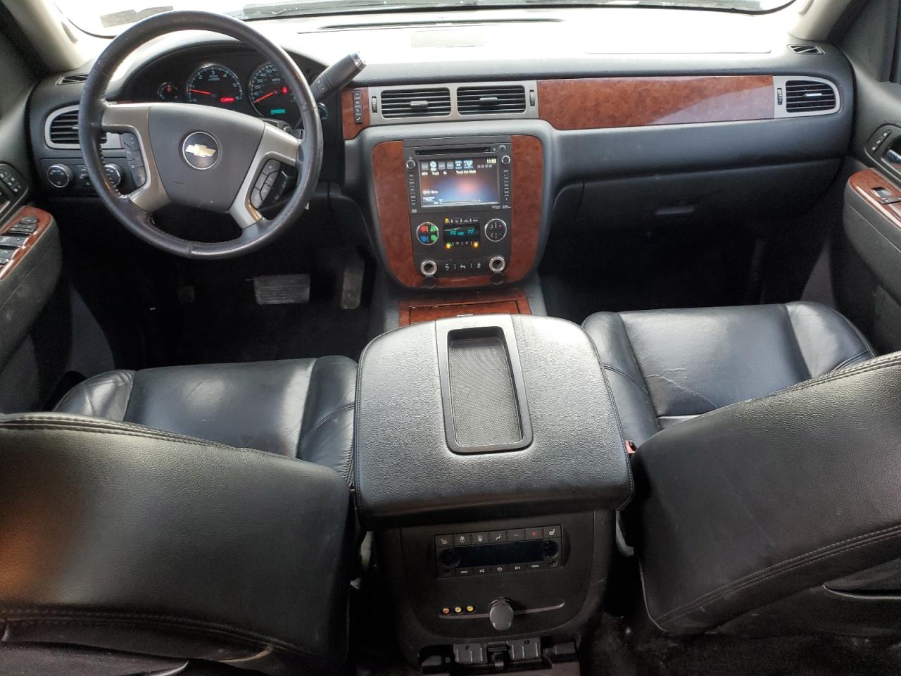 2012 Chevrolet Suburban - Image 8