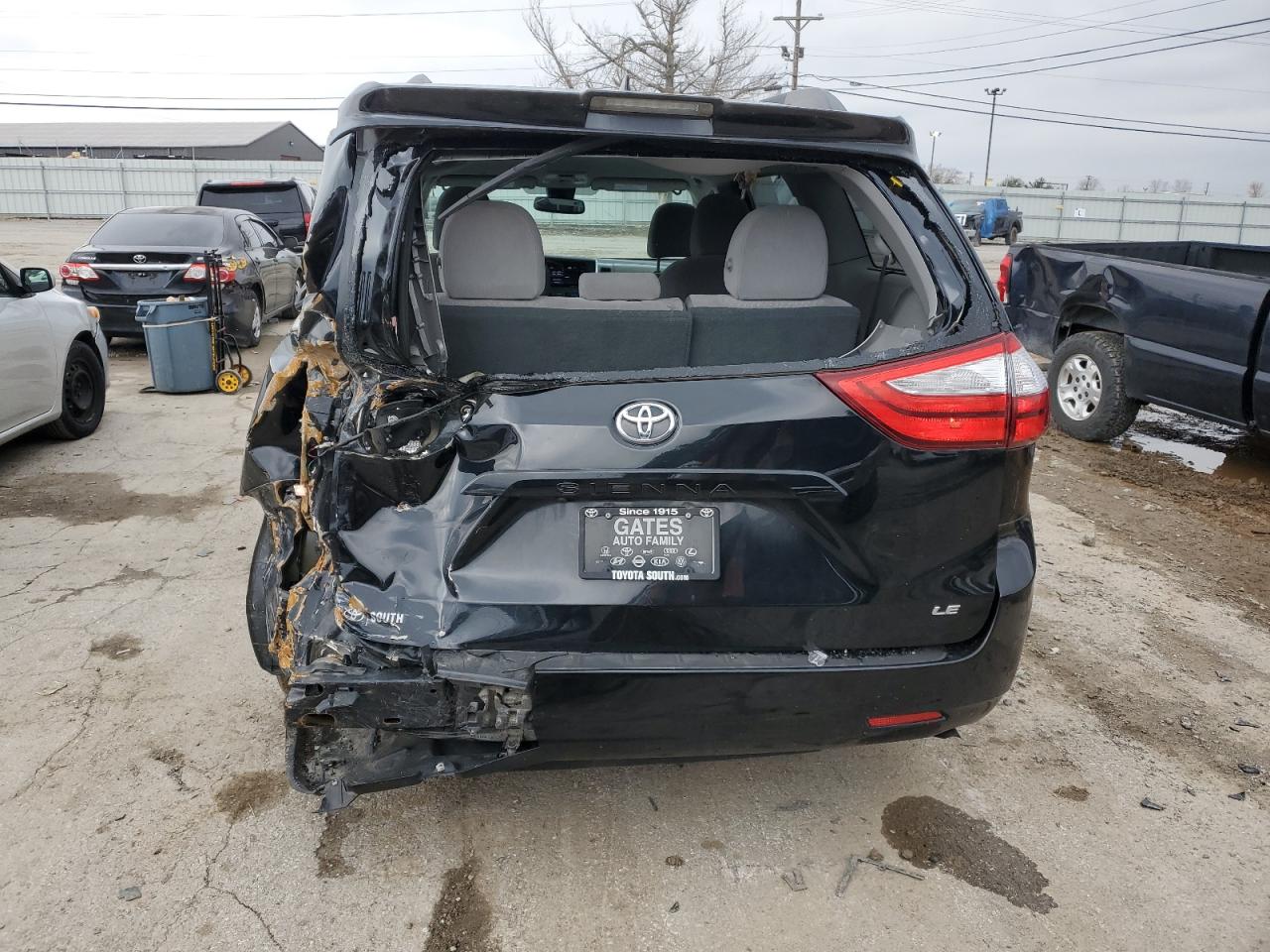 2019 Toyota Sienna - Image 6