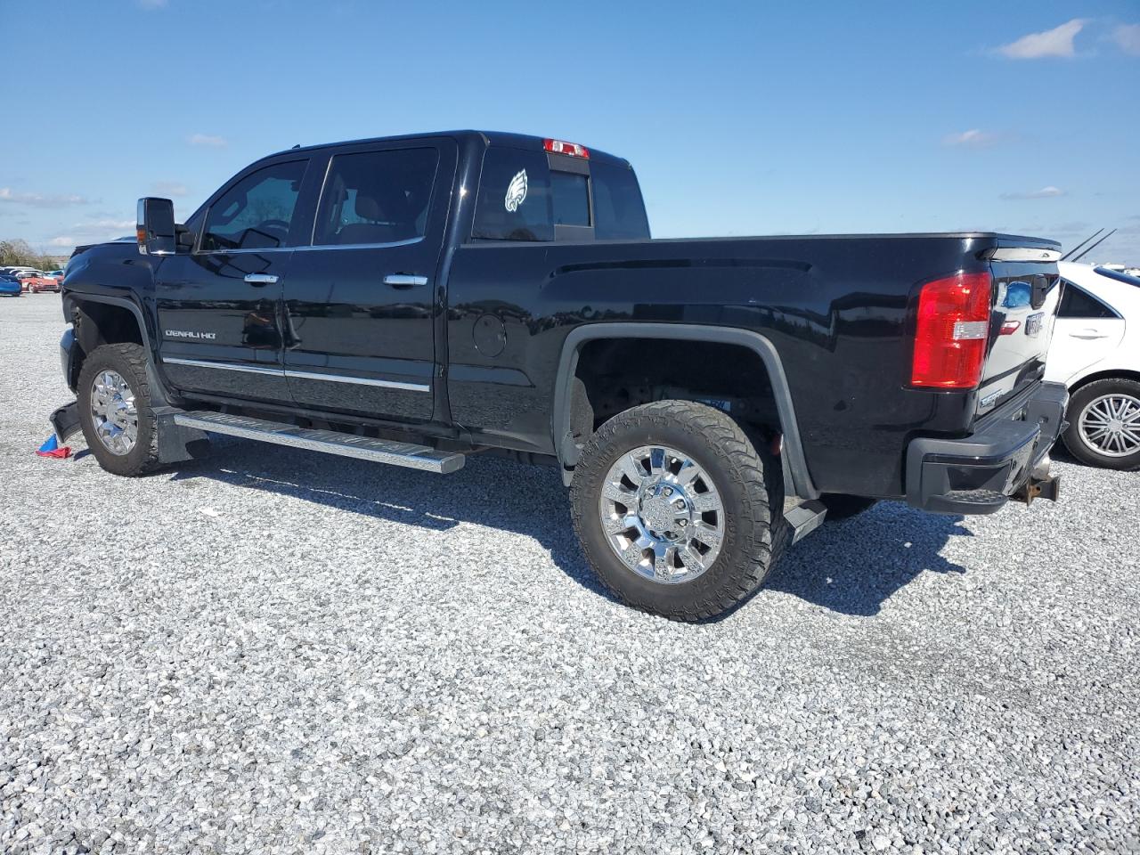 2017 GMC Sierra - Image 2