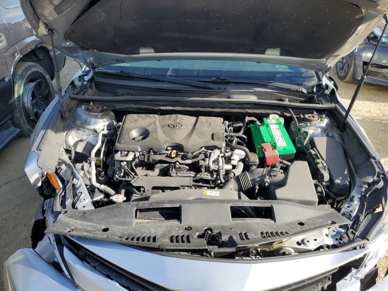 2018 Toyota Camry - Image 12