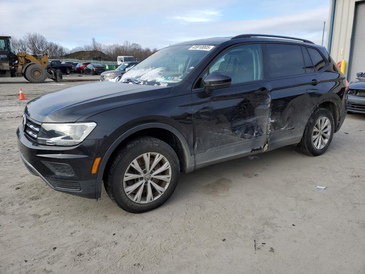 2019 Volkswagen Tiguan - Image 1