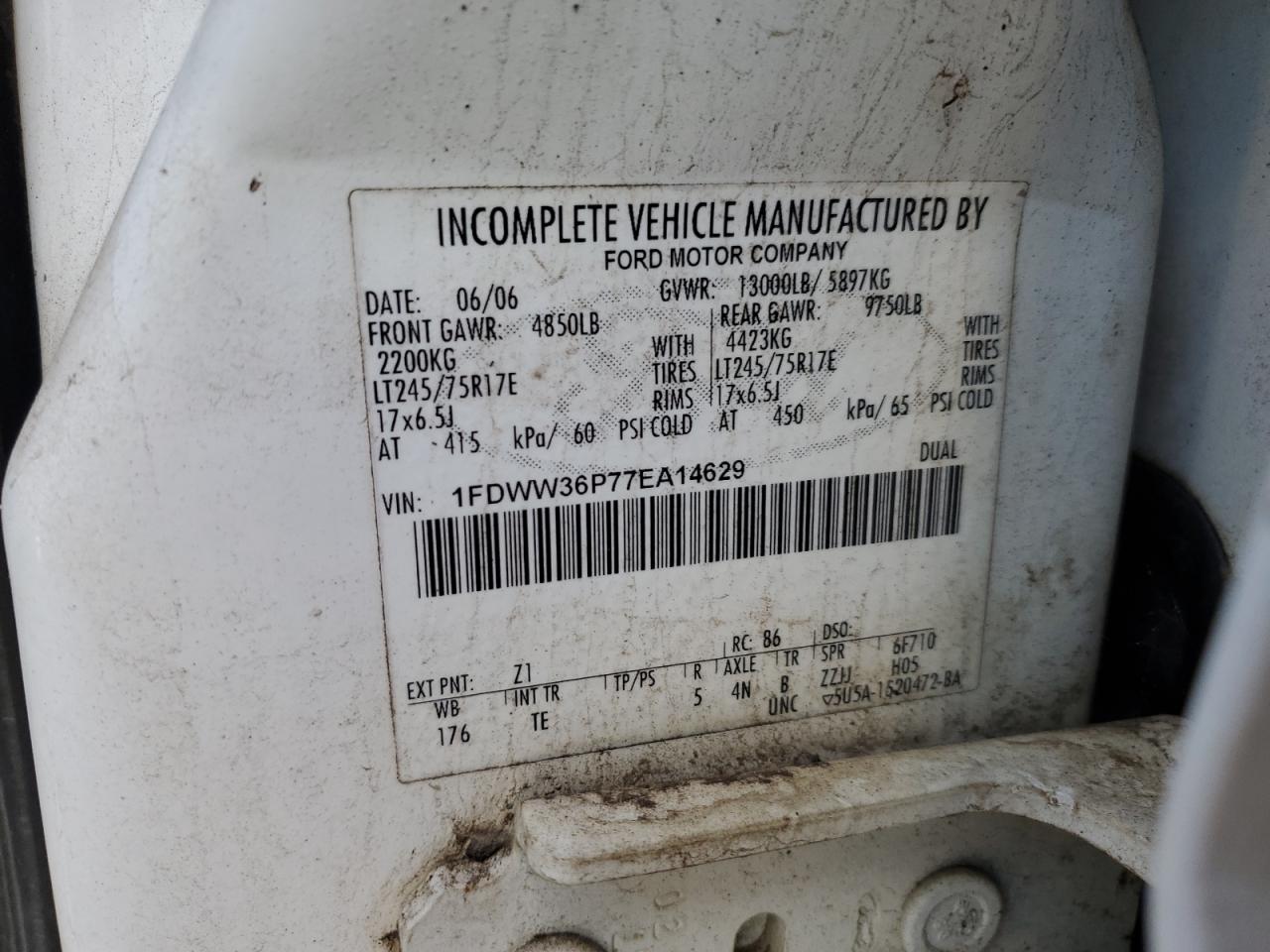 2007 Ford F350 - Image 10