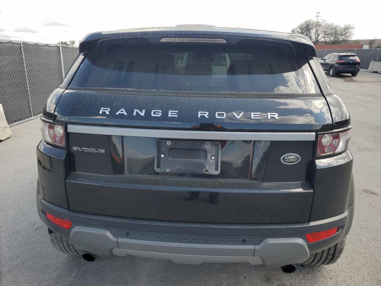 2015 Land Rover Range Rover - Image 6