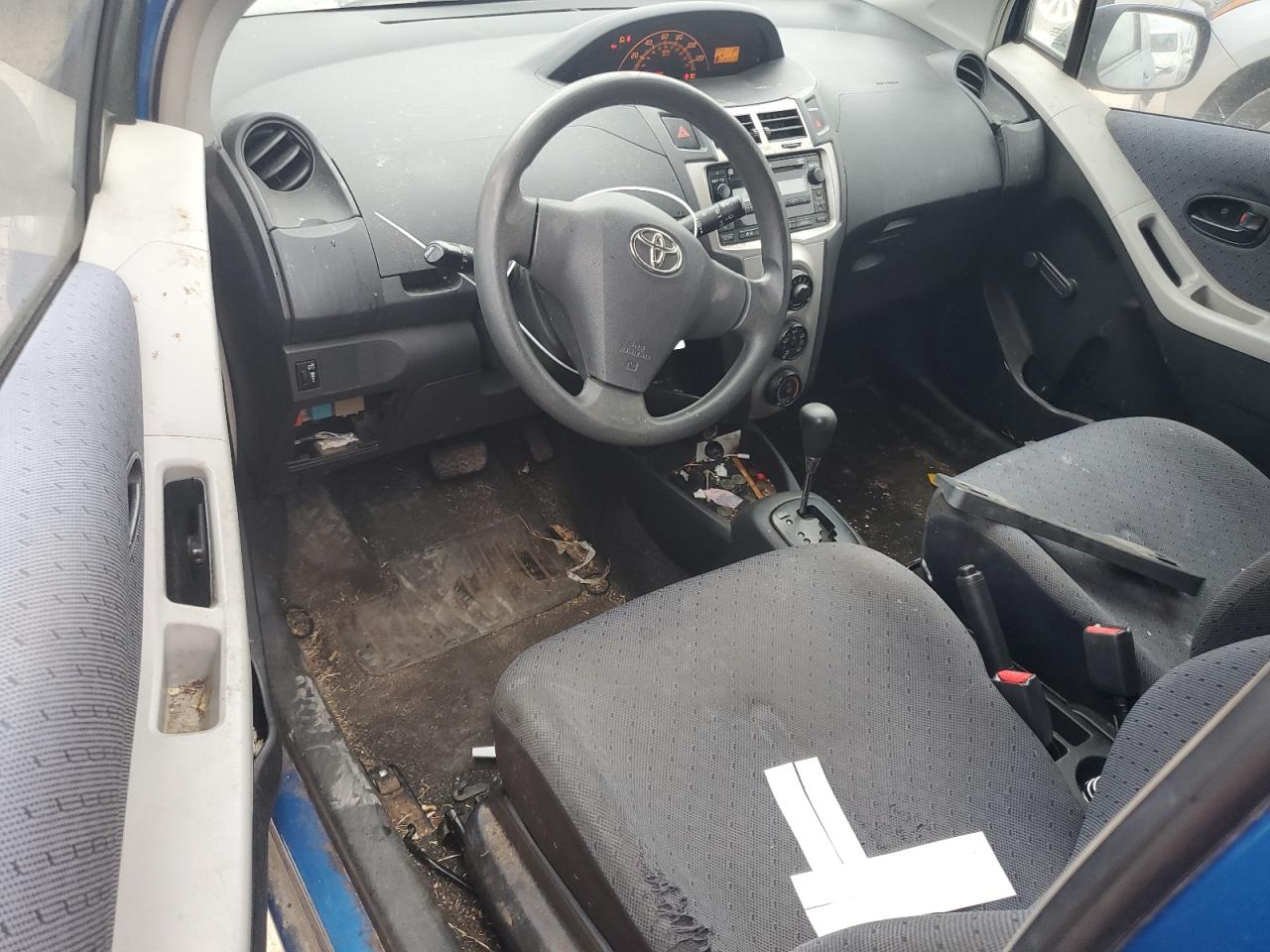 2010 Toyota Yaris - Image 8