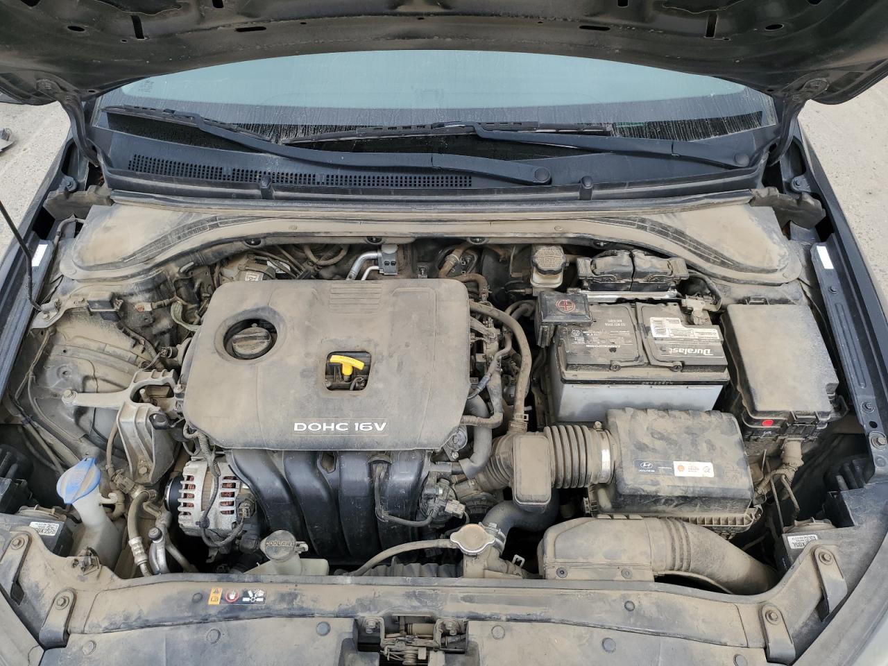 2017 Hyundai Elantra - Image 11