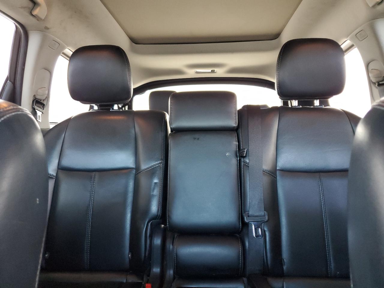 2015 Nissan Pathfinder - Image 10