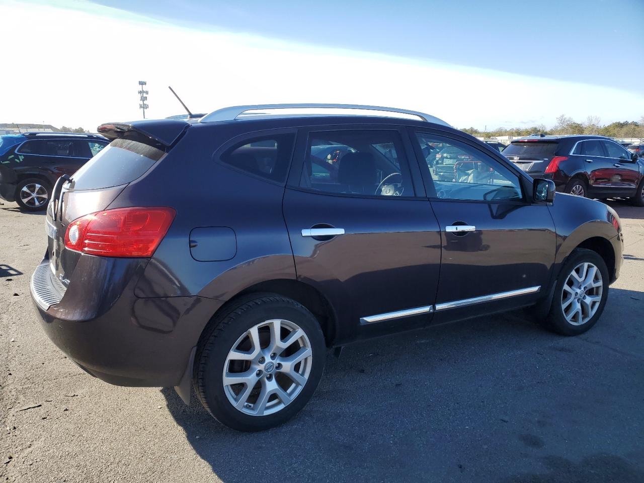2013 Nissan Rogue - Image 3