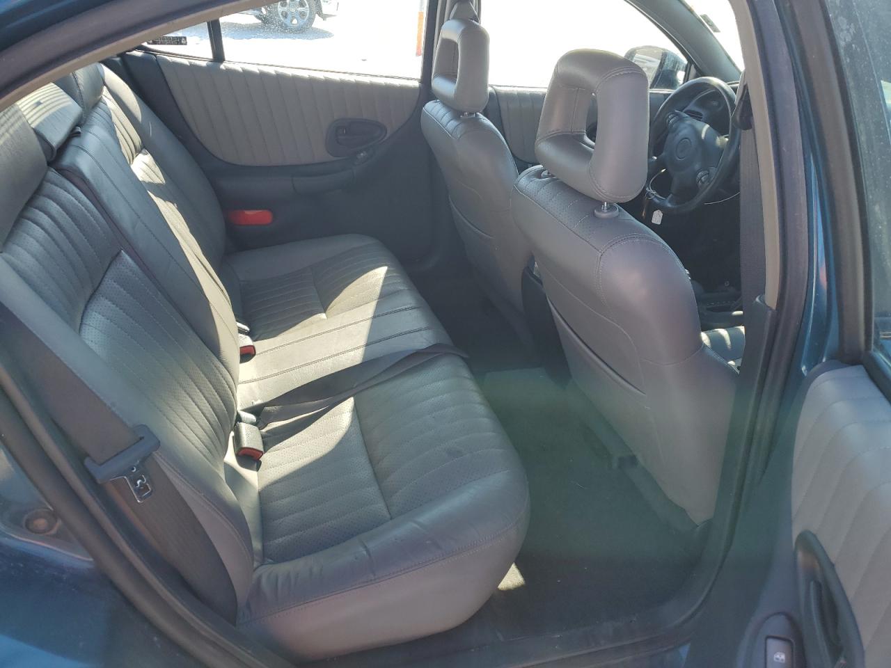 2002 Pontiac Grand Prix - Image 11