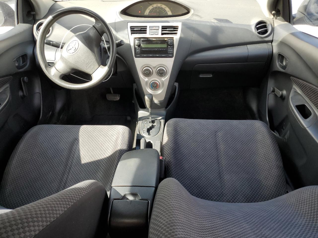 2007 Toyota Yaris - Image 8