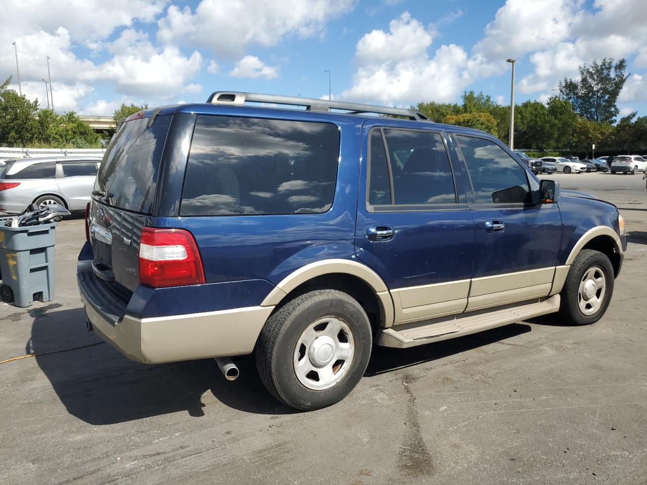 2009 Ford Expedition - Image 3