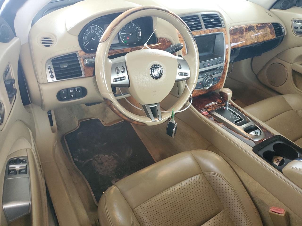 2007 Jaguar XK - Image 8