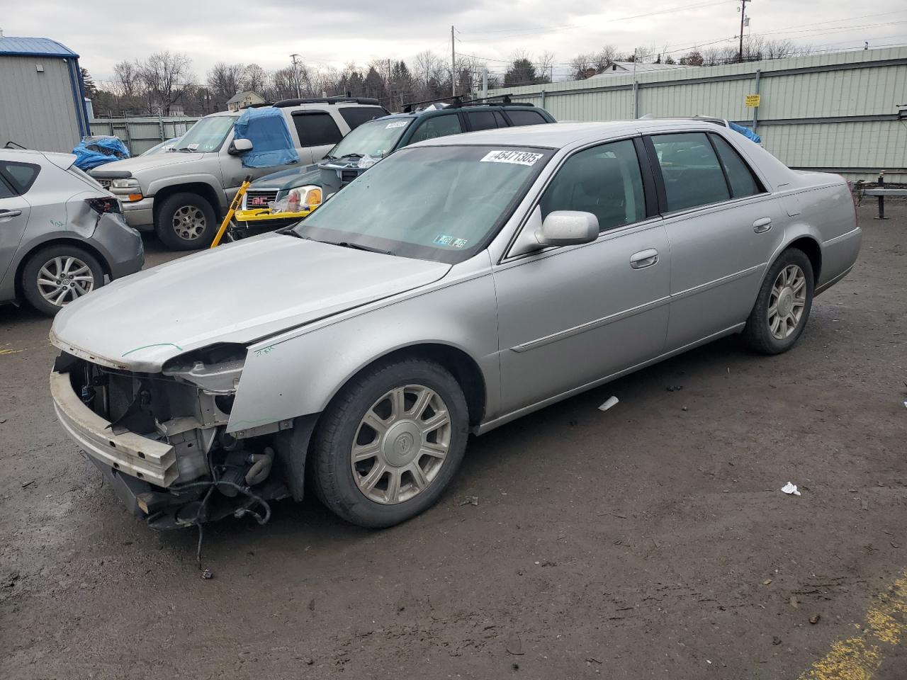 2010 Cadillac DTS - Image 1