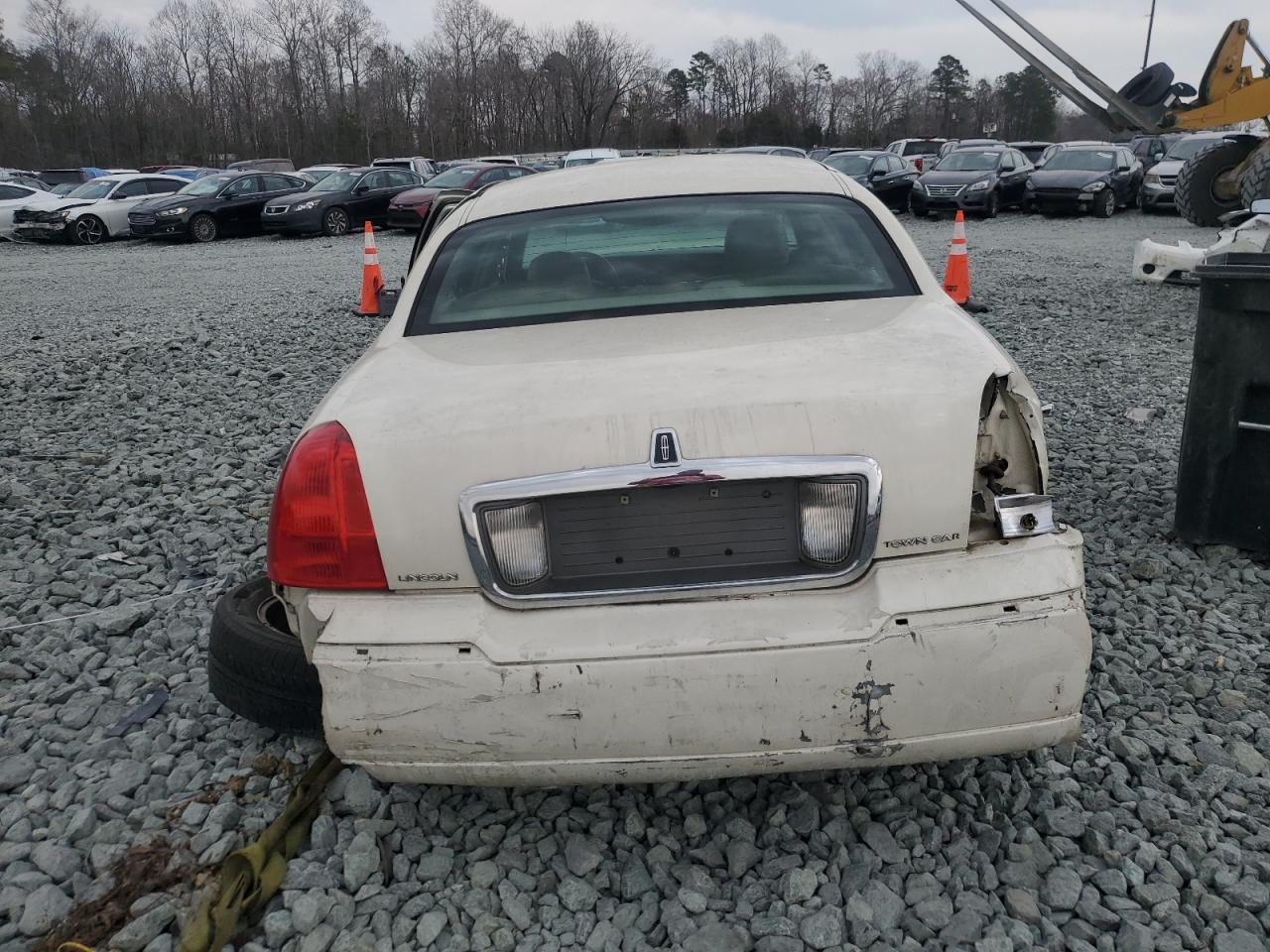 2007 Lincoln Town Car - Image 6