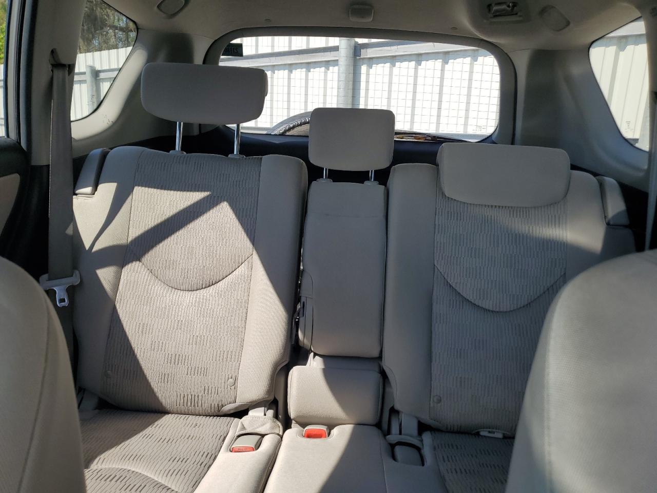 2011 Toyota RAV 4 - Image 10