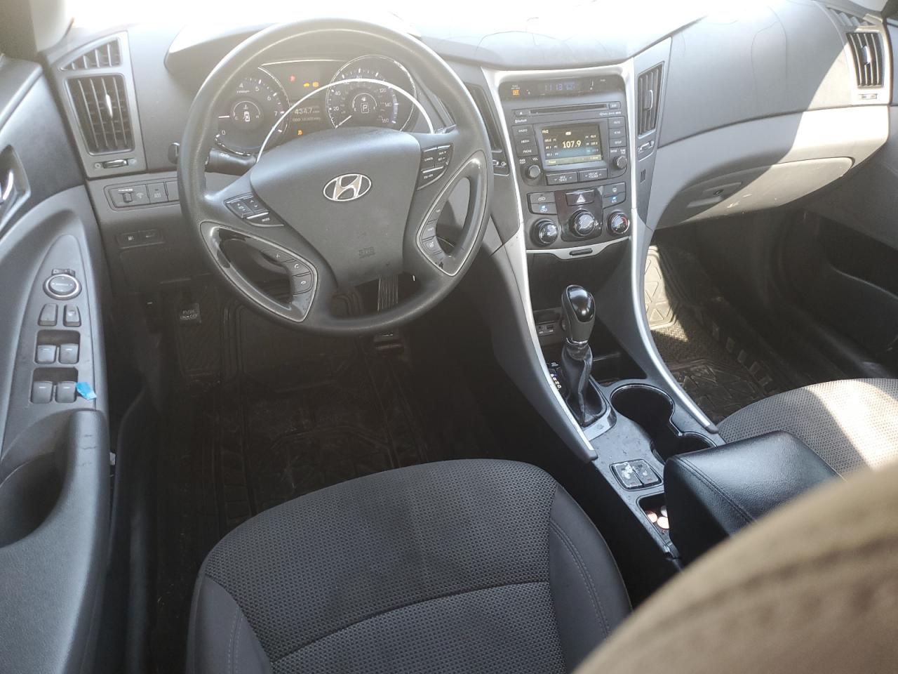 2014 Hyundai Sonata - Image 8