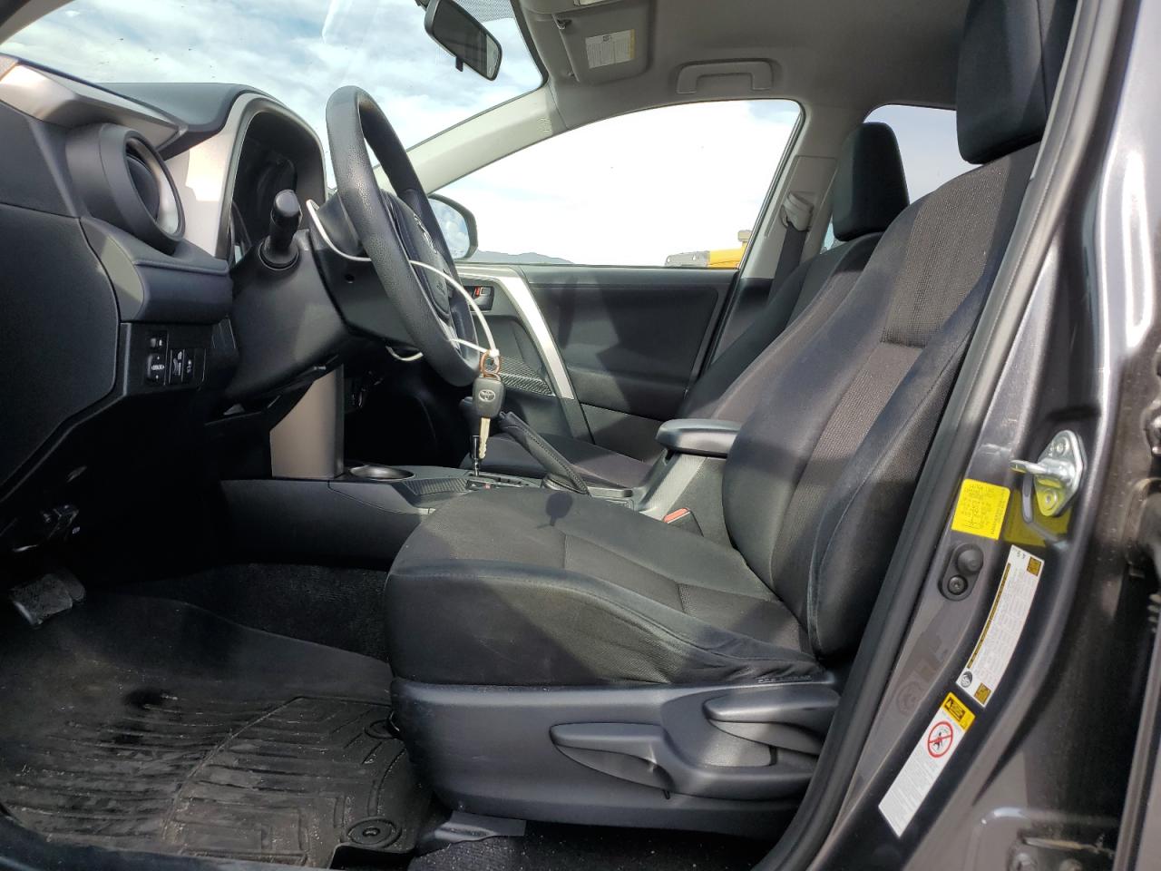 2015 Toyota RAV 4 - Image 7