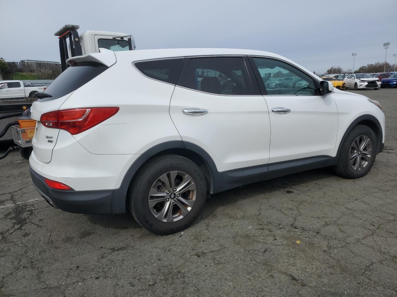 2016 Hyundai Santa Fe - Image 3